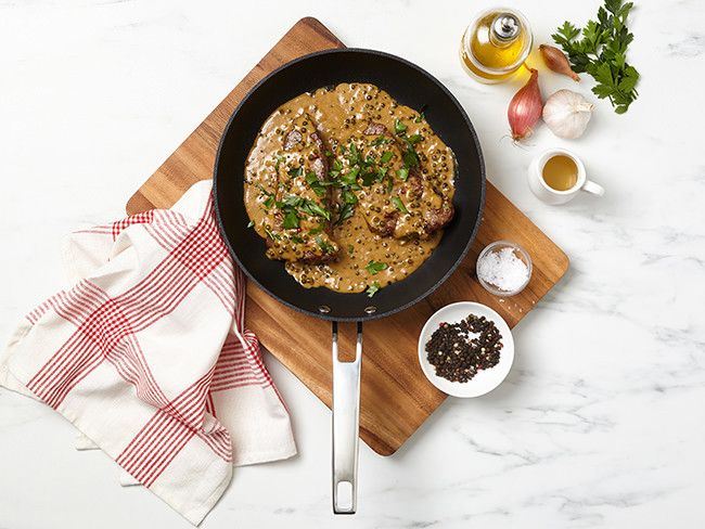 Make delicious steak with peppercorn sauce in the Wolstead Titan Frying Pan. 