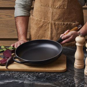 How to cook with the Le Creuset Signature Frying Pan