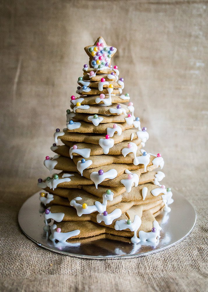 Assemble Christmas tree cookie