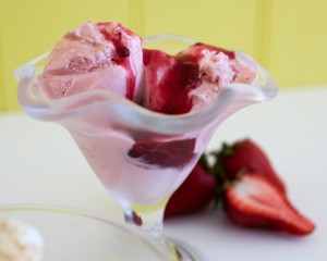 Strawberry Frozen Yoghurt