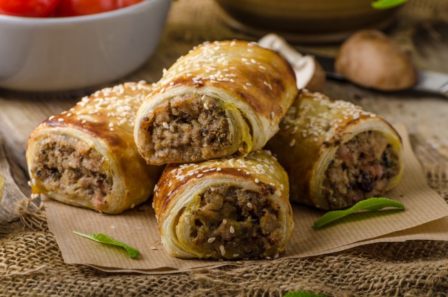 Easy to make and fun to eat, this healthier version of your meaty sausage roll recipe is sure to be you and your kid's next favourite for school lunch. 